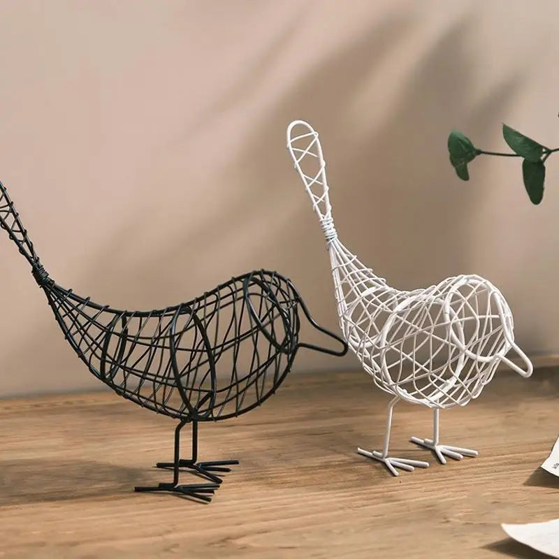 Oiseau décoratif en fil de métal – Sculpture minimaliste