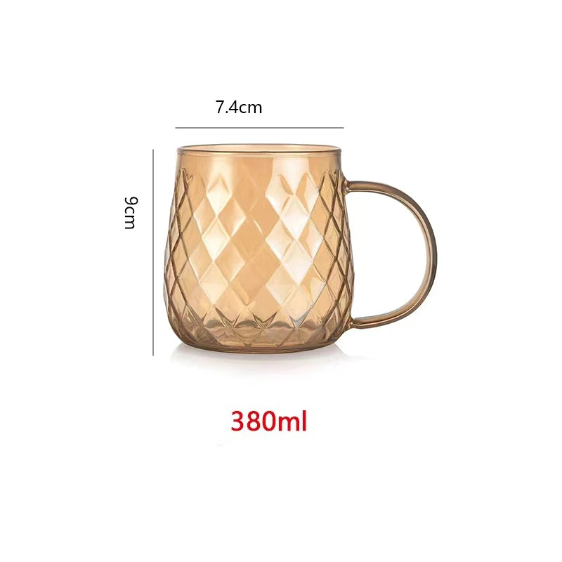 Camillia-Verres , tasse et carafes pour une table chic et conviviale