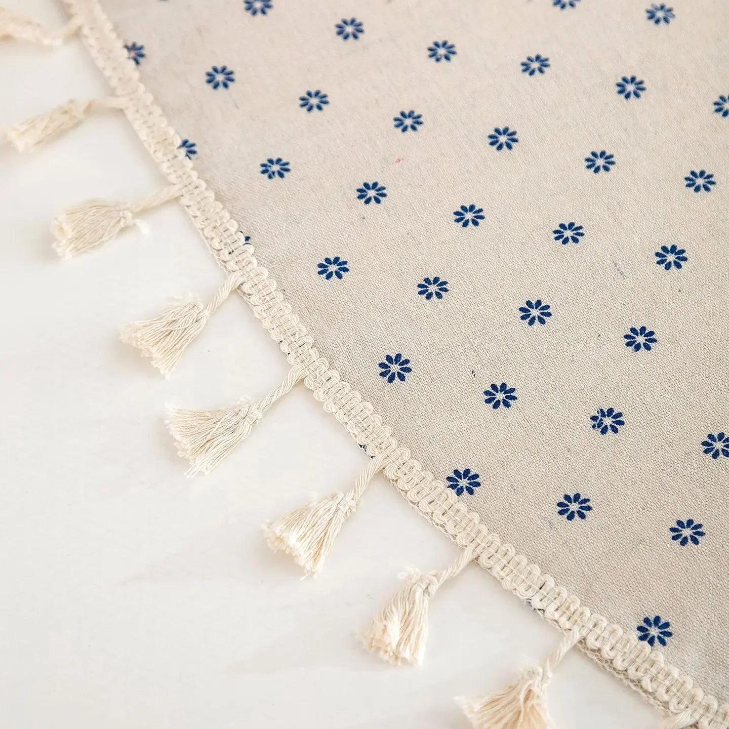 Sylvia-Nappe de table ronde à fleurs bleues ou beige – Élégance naturelle