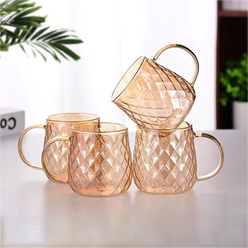 Camillia-Verres , tasse et carafes pour une table chic et conviviale
