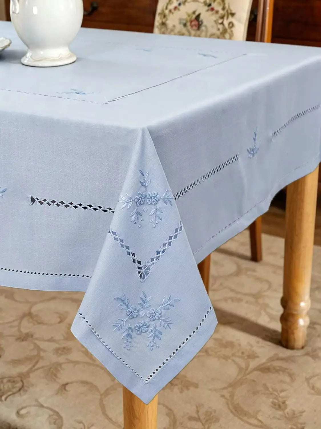 Héléna-Nappe brodée effet coton – Style vintage élégant